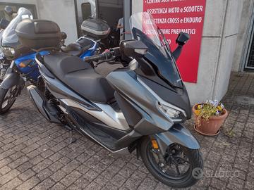 Honda Forza 350 finanziabile