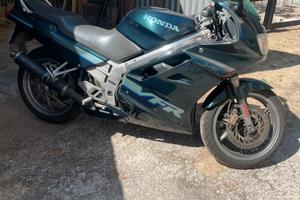 Honda VFR 750