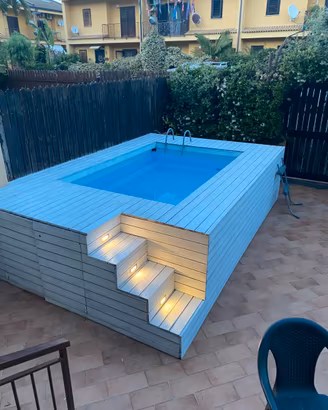 Piscina  fuori terra rivestita