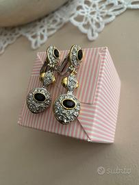 Orecchìni pendenti con piccoli swaroski