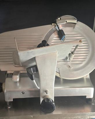 affettatrice professionale noaw 220v lama 300mm 