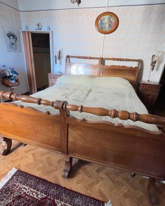 Camera da letto in legno massello