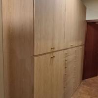 Armadio realizzato su misura legno chiaro