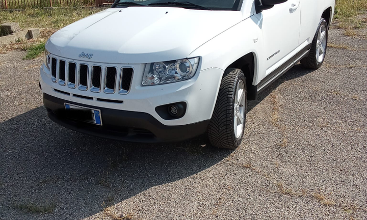 Jeep compass 2200cc fine 2012