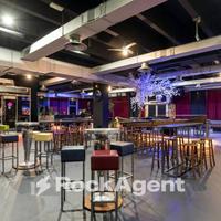 SCOPRI LE QUALITÀ' DI QUESTO LOCALE IMPONENTE