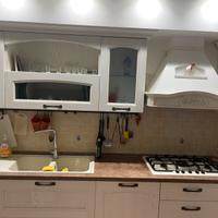 Cucina angolare con isola