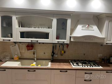 Cucina angolare con isola