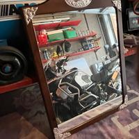 Specchio da appendere al muro.