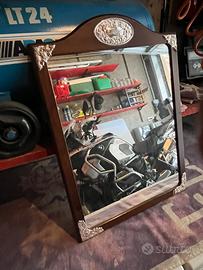 Specchio da appendere al muro.