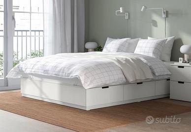 Letto matrimoniale con cassetti come nuovo