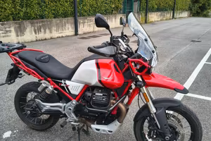 Moto Guzzi V85TT 02/2022 FULL OPTIONAL