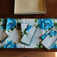 tovaglia con set di tovaglioli 