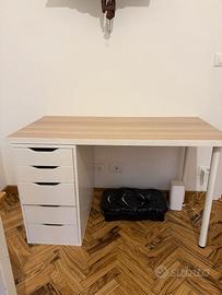 Scrivania Ikea + Cassettiera