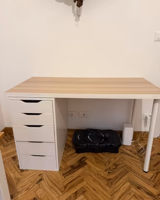 Scrivania Ikea + Cassettiera