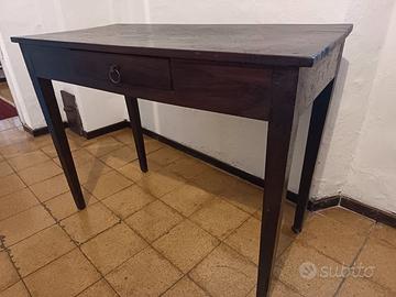 Tavolino con cassetto fine 800 primi 900