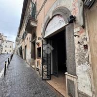 NEGOZIO A ARICCIA