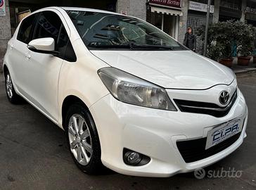 Toyota Yaris 1.0 3 porte Lounge