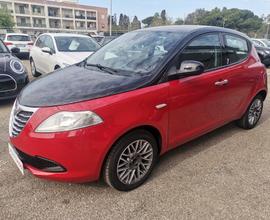 LANCIA Ypsilon 1.2 69 CV 5 porte S&S Black&Red