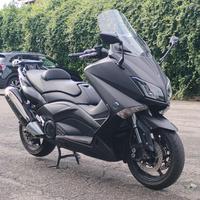YAMAHA T Max 530
