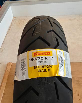 Pirelli scorpion Trail II 150/70 R17