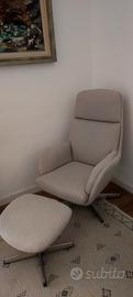 poltroncina con  pouf 