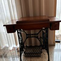 Mobile macchina da cucire vintage