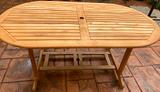 Tavolo da giardino in legno con 4 sedie