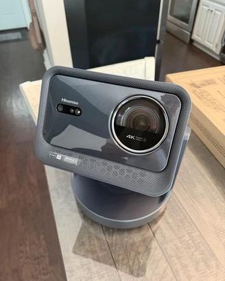 Proiettore Hisense C2 Ultra 4K con tre laser