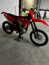 Beta 300 2T