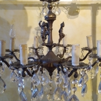 Coppia lampadari uguali con gocce di cristallo