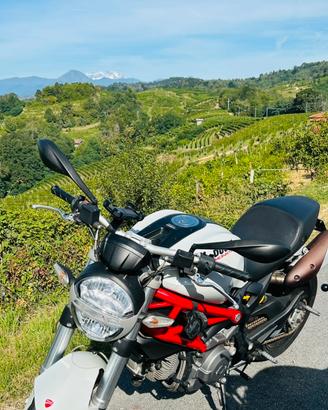 Ducati monster 796