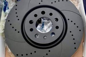 Dischi freno Forati e baffati Anteriori 340x30mm G