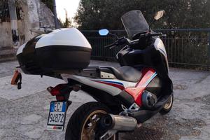 Honda Integra 750S