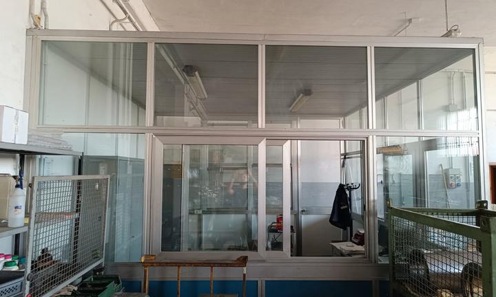 Box da interno officina 4 mt x 4 mt h=3mt