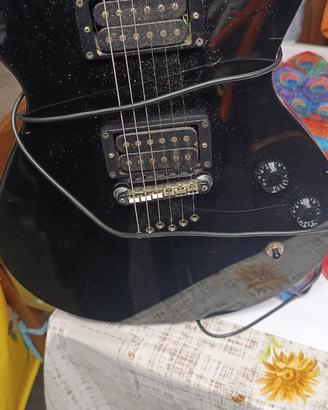 Chitarra elettrica cort
