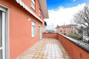 TRILOCALE CON TERRAZZO, POSTO AUTO E SOTTOTETTO!!