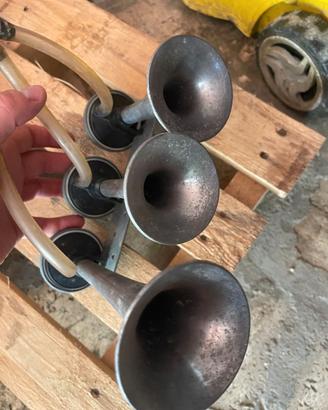 Tromba d'aria elettrica (clacson). n. 3 trombe