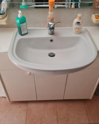 Mobile bagno con lavandino