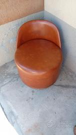 Poltroncina vintage in ecopelle