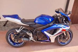 SUZUKI GSX R 600