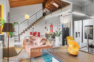 Appartamento di 190 m² con 4 locali e box auto a L