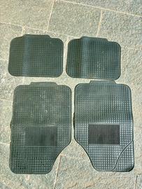 Tappetini auto gomma