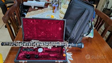 Oboe MURANI comprensivo di fodero rigido e sacca. 