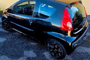 peogeot 107 1.0cc benz.-ANNO 2010-ok neop.-perfett