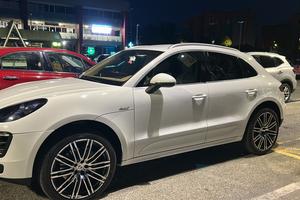 Porsche macan s