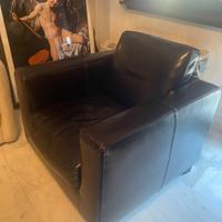 Poltrona in cuoio marrone