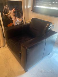 Poltrona in cuoio marrone