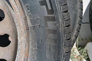 Gomme da neve invernali 165/65 R14