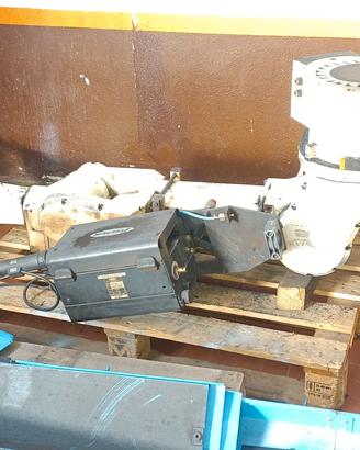 Stazione saldatura completa Robot Kawasaki FA06E