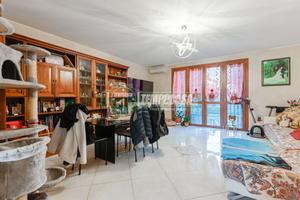 VILLA A SCHIERA